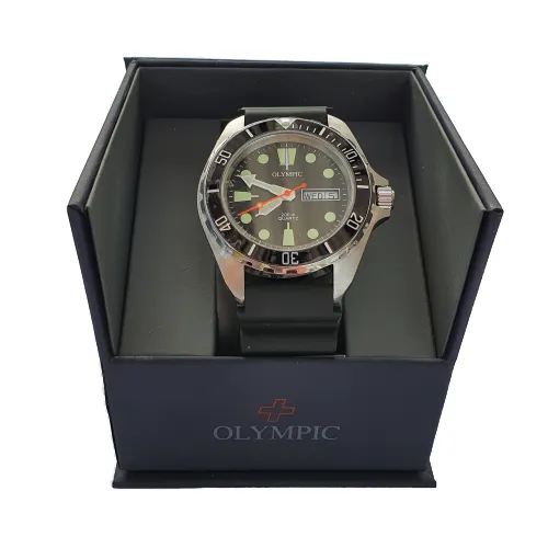 200m Divers Steel Watch - Black-Green - Red